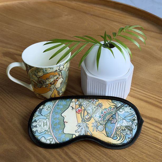 Maska na spaní Alfons Mucha – Zodiak