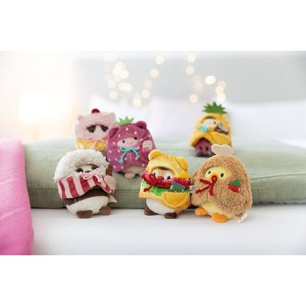 NICI NICI plyš MyMochi Tygr Tiggy 8cm v kostýmu hamburger a okurkou,set dárkové balení 8,5x6,5x10cm