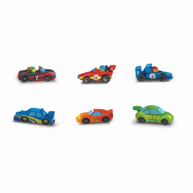 Výroba a malování - závodní auta