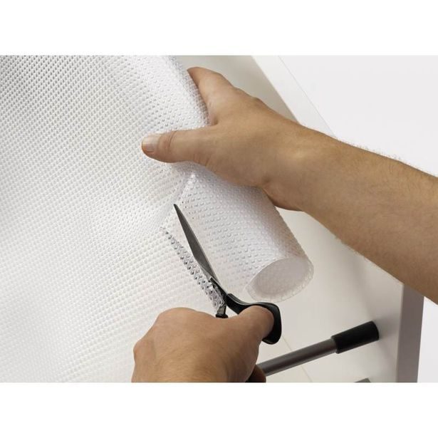 KELA Protiskluzová vložka do zásuvky SOLETTA transparentní 150x50cm KL-11390