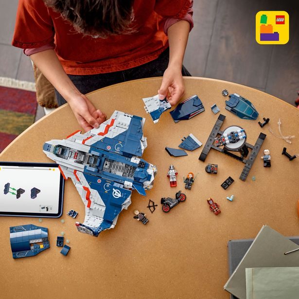 Avengers: Age of Ultron Stíhačka Quinjet