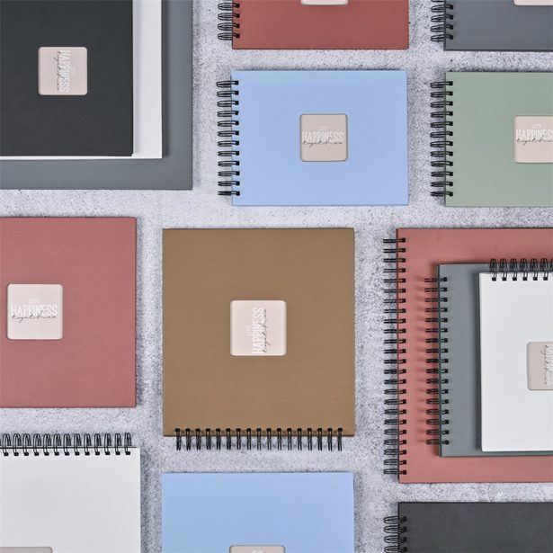 Hama album klasický špirálový FINE ART 28x24 cm, 50 strán, sage, čierne listy