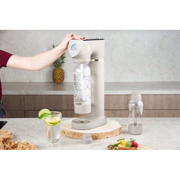BERLINGERHAUS Výrobník sody SODABAR + 2 lahve Sahara Collection BH-8556