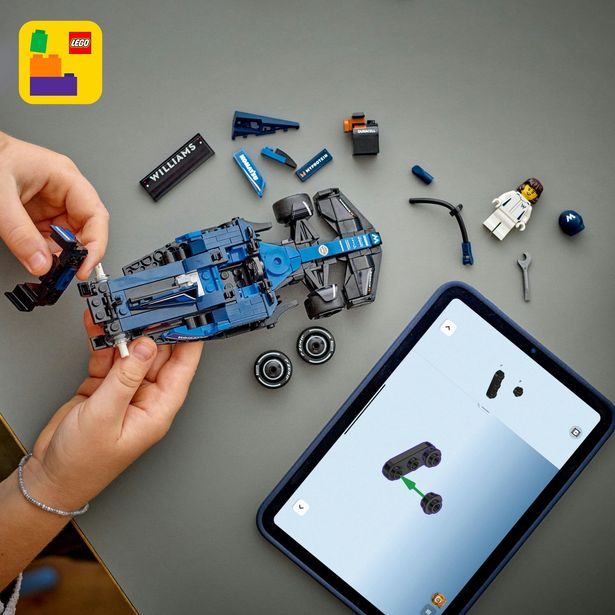 Závodní auto Williams Racing FW46 F1®