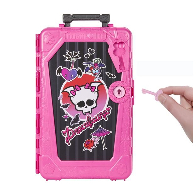 Monster High SKULLTIMATE SECRETS Destination panenka - DRACULAURA