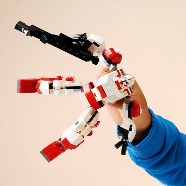 Robotický oblek klonového šokového vojáka