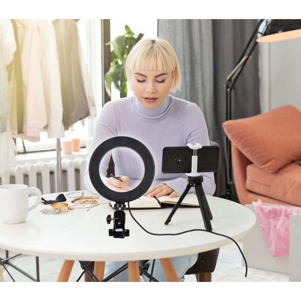 GRUNDIG Kruhové světlo RING LIGHT 48 LED RGB ED-249617