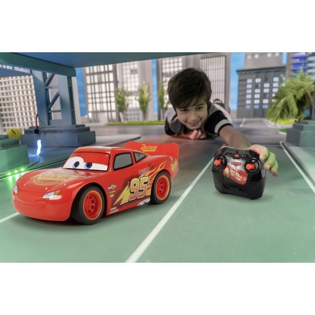 RC Cars 3 Blesk McQueen Turbo Racer 1:24, 17cm, 2kan