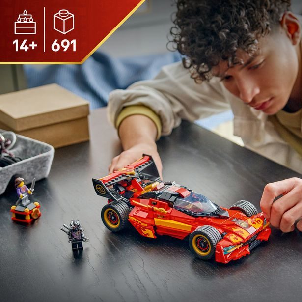 Kaiův červený bourák: 15 let NINJAGO