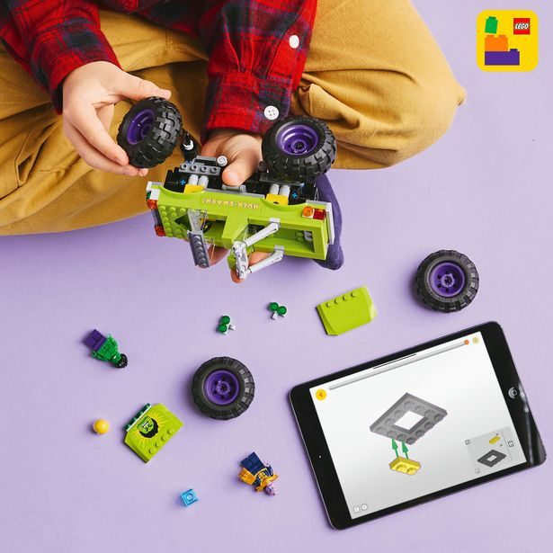 Hulkův truck vs. Thanos