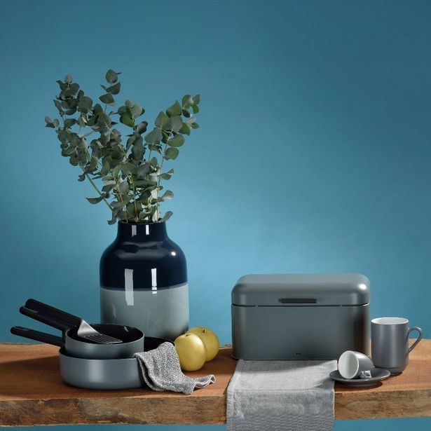 KELA Chlebník Frisca kov, bílá 42,5x22,5x17,5 cm KL-12839