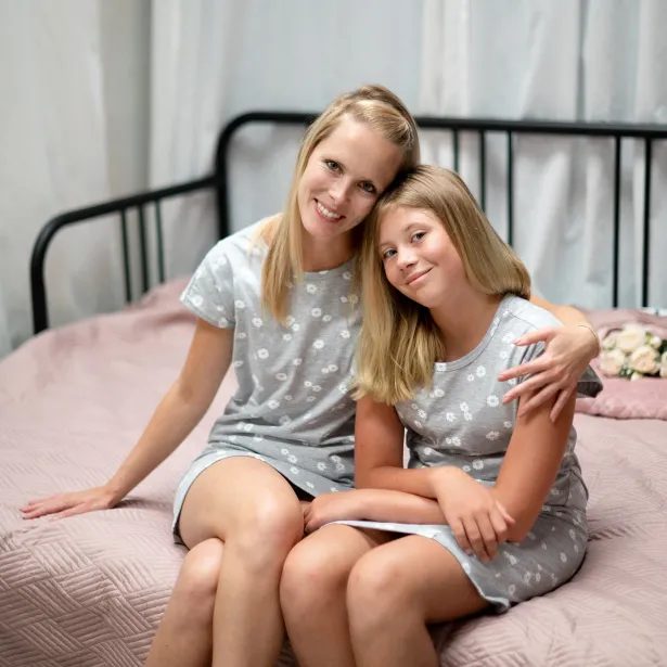 ESITO Dámská noční košile Království sedmikrásek - šedá