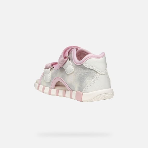 Stříbrné dívčí barefoot sandály Geox Sandal Iupidoo Gir