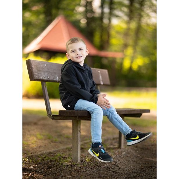 Unuo, Dětská větrovka, Černá