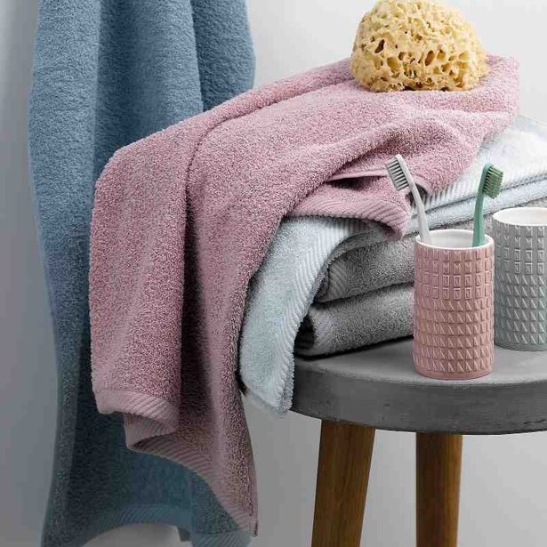 KELA Ručník Ladessa 100% bavlna malinová červená 30x50cm KL-23257