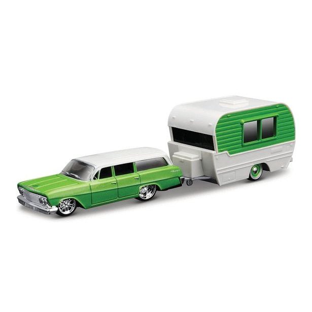 Maisto Maisto - Design Tow &amp; Go, 1962 Chevrolet Biscayne Wagon Classic Craft, 1:64