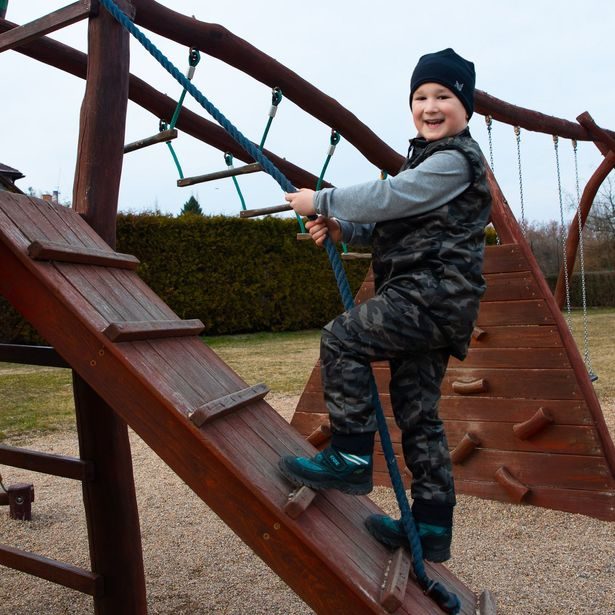 ESITO Dětské softshellové kalhoty Maskáč vel. 122 - 146 - zelená / 122