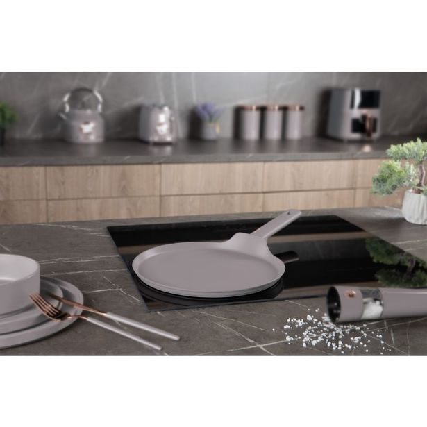 BERLINGERHAUS Pánev na palačinky s titanovým povrchem 28 cm Taupe Collection BH-8086