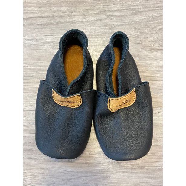 Kožené capáčky Pegres 1098 černá