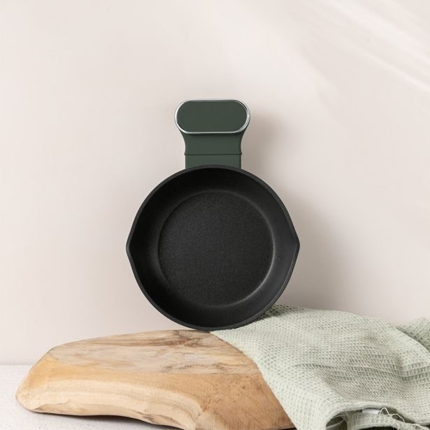 BERLINGERHAUS Pánev s titanovým povrchem 16 cm Matte Green Collection BH-8205