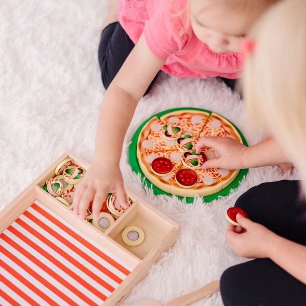 MELISSA & DOUG PIZZA PARTY SET