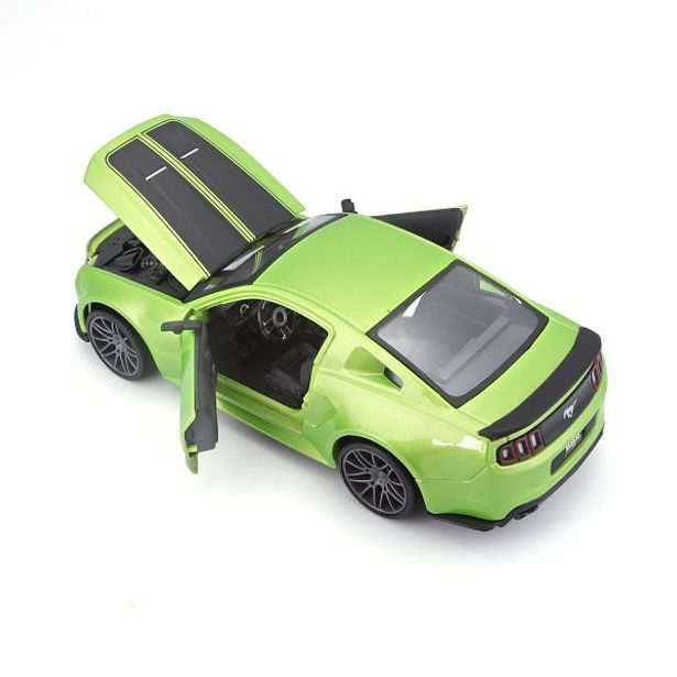 Maisto Maisto - 2014 Ford Mustang Street Racer, matná zelená, 1:24
