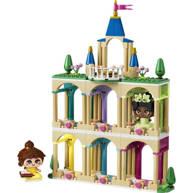 Mini Bella a Tiana s hradem