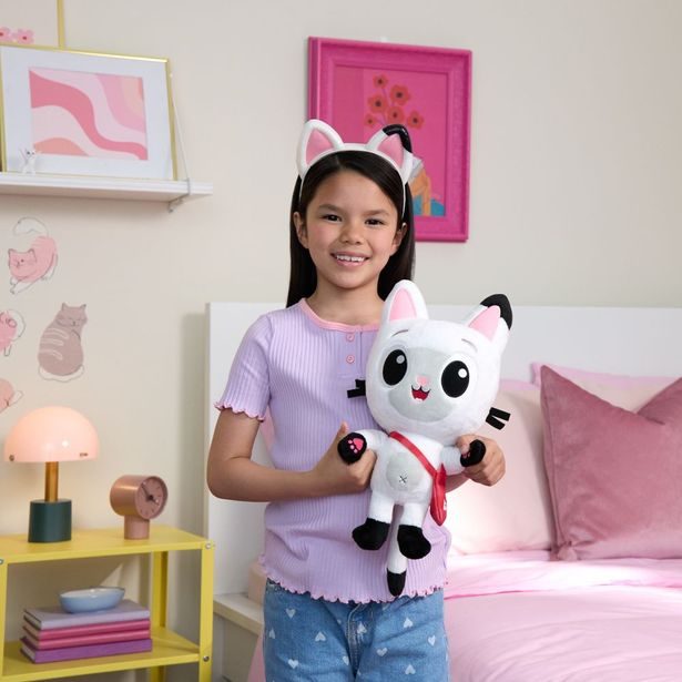 GÁBININ KOUZELNÝ DOMEK FILM OUŠKA SE ZVUKOVÝMI A SVĚTELNÝMI EFEKTY