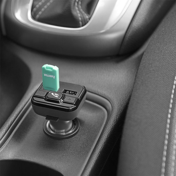 Hama FM transmitter s Bluetooth a funkcí handsfree
