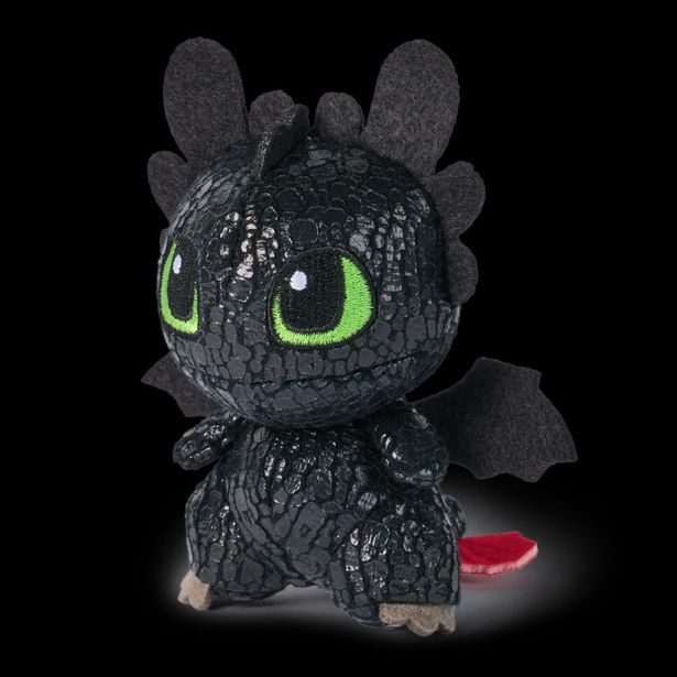 JAK VYCVIČIT DRAKA PLYŠOVÍ DRACI V SUDU