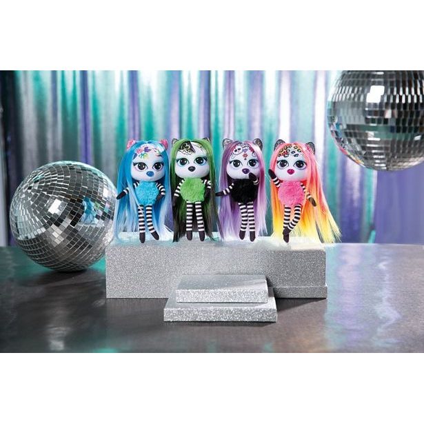 NICI Pixidoos Panenka Nali 20cm s 3-dílným příslušenstvím,v dárkovém balení