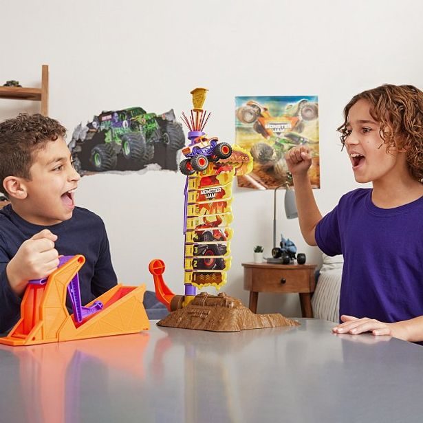 SpinMaster MONSTER JAM - Hrací set El Toro Loco Big Air Challenge, 1:64