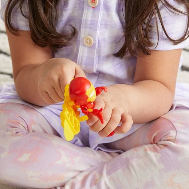 HASBRO - Spiderman HASBRO - Spider-Man Spidey a jeho úžasní přátelé Základní vozidlo Iron Man