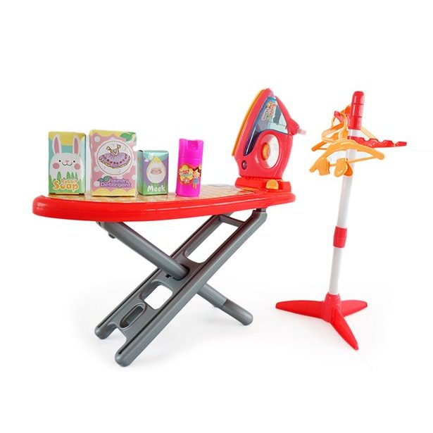 Žehlící prkno s příslušenstvím