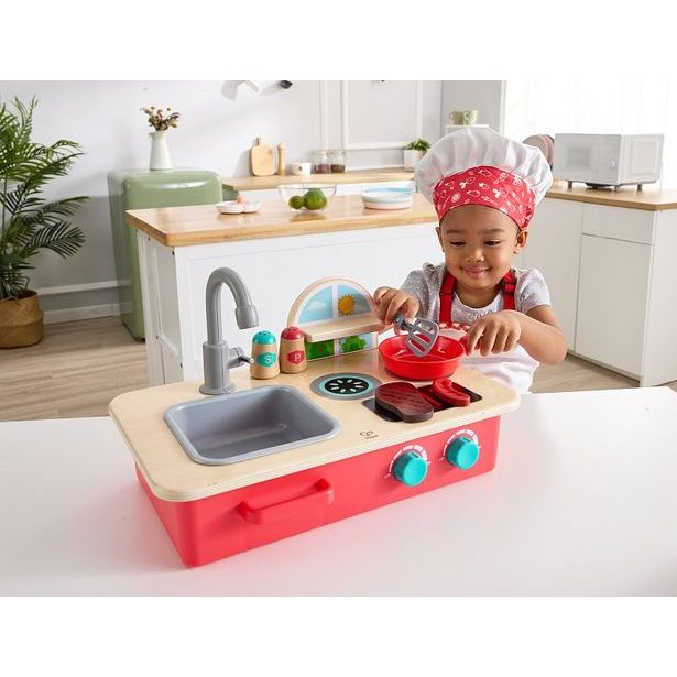 Hape Mini kuchyňka pro malé šéfkuchaře
