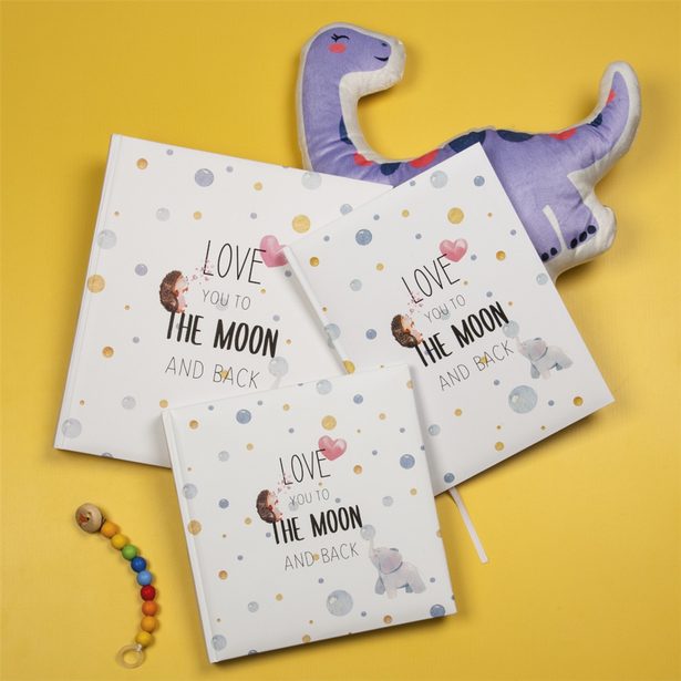 Deník miminka TO THE MOON 22x29 cm, 46 stran (v němčině)