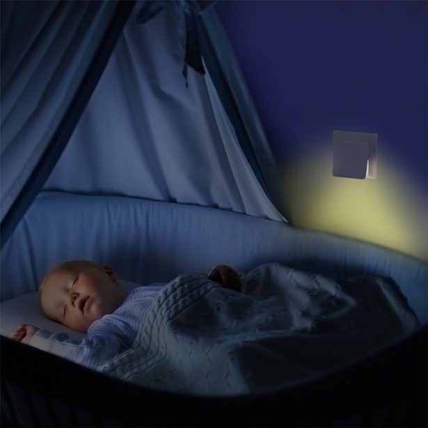 Hama DayNight Sensor, noční/orientační LED světlo, do zásuvky, automatické zapnutí/vypnutí