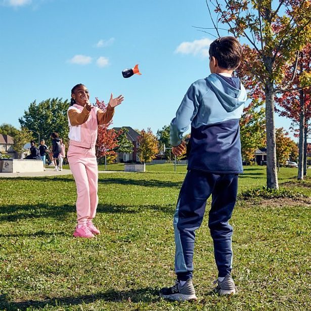 SpinMaster AEROBIE - Super Sonic aerodynamický americký fotbalový míč/raketa, 13,3x8,3x8,3 cm