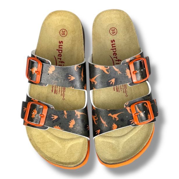 Superfit chlapecké pantofle oranžové s dinosaurem 1-800111-5400 – do školy