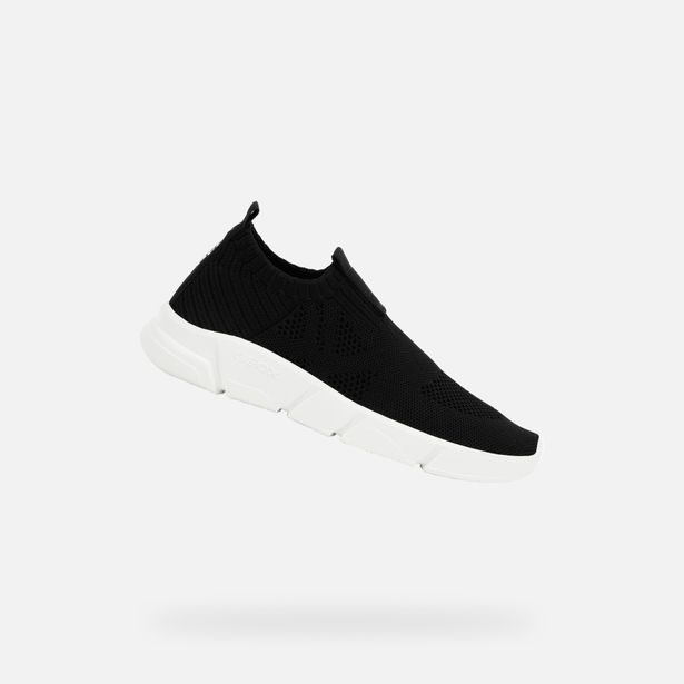 Černé chlapecké tenisky Geox Aril