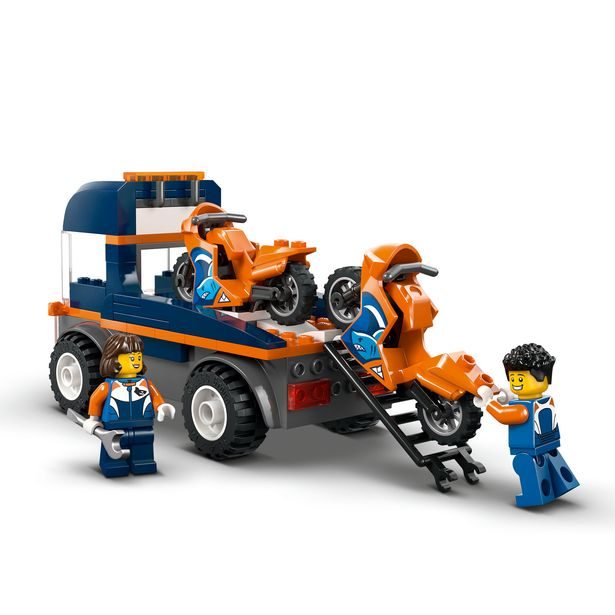 Kamion na přepravu motorek