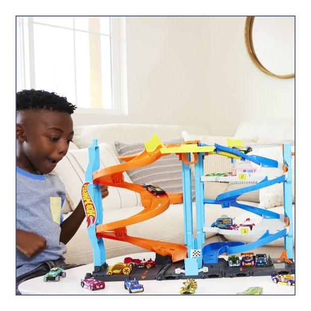 HW CITY ZÁVODNÍ VĚŽ