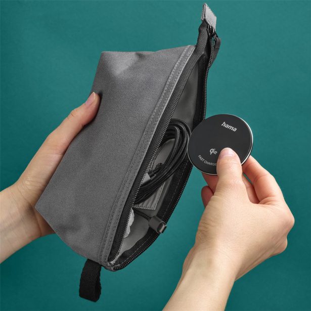 Hama bezdrátová nabíječka Qi2 15 W, magnetická, samostatný kabel 1 m