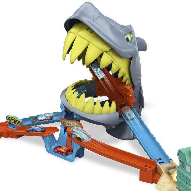 Hot Wheels CITY SHARK CHOMP BEACH