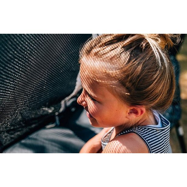 Zahradní trampolína s ochrannou sítí 244x244x210cm