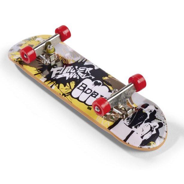 Prstový skateboard s rampou