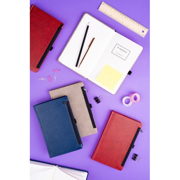 Notes Hardy hnědý, linkovaný, 13 × 21 cm Baagl