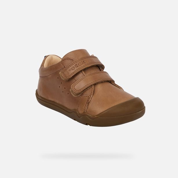 Hnědé chlapecké barefoot boty pro první krůčky Geox Steppieup Boy