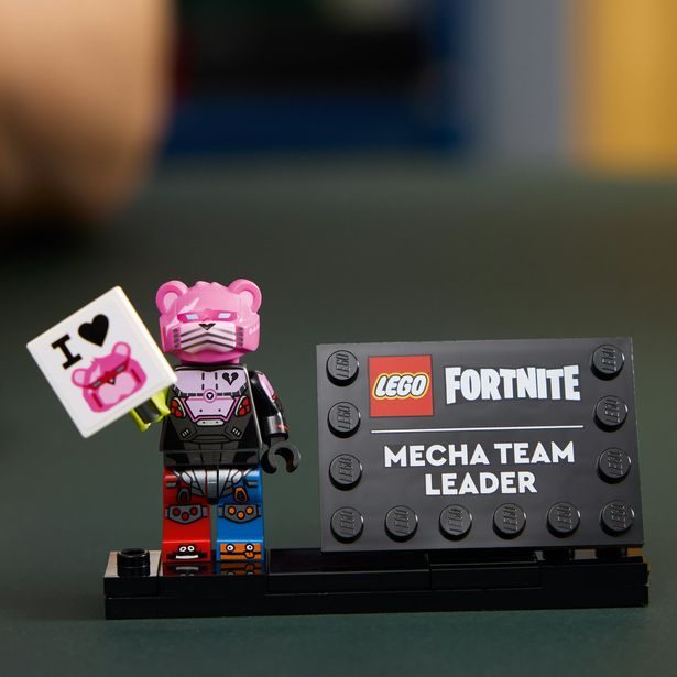 Mecha Team Leader
