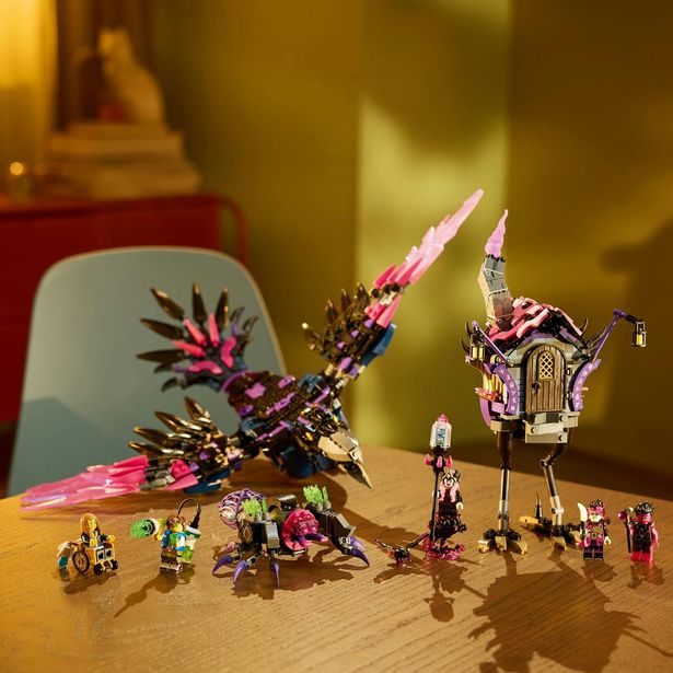 Nikdyčarodějnice a její Půlnoční krkavec